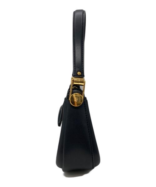 CHARLES & KEITH（チャールズアンドキース）CHARLES & KEITH (チャールズアンドキース) ショルダーバッグ ブラックの古着・服飾アイテム