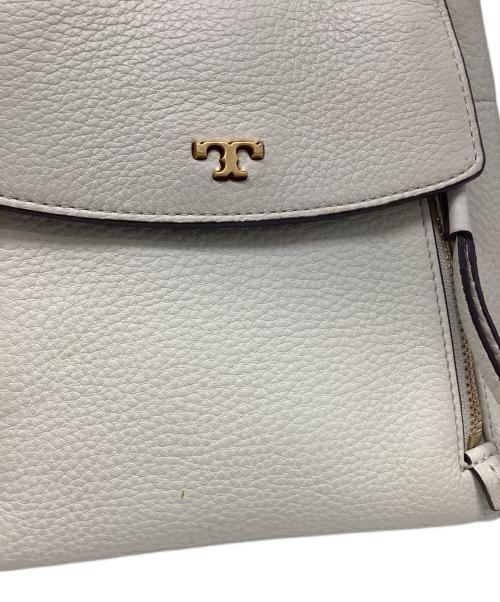 TORY BURCH（トリーバーチ）TORY BURCH (トリーバーチ) ハーフムーン2WAYショルダーバッグ ベージュの古着・服飾アイテム