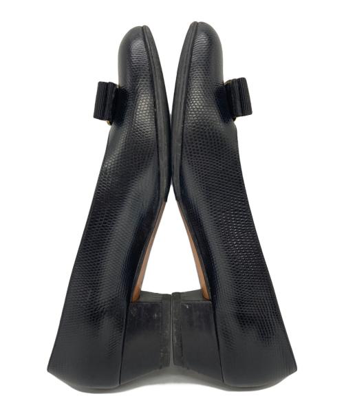 Salvatore Ferragamo（サルヴァトーレ フェラガモ）Salvatore Ferragamo (サルヴァトーレ フェラガモ) ヴァラリボンパンプス ブラック サイズ:6　1/2の古着・服飾アイテム
