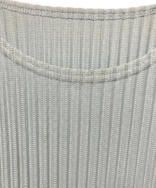 HOMME PLISSE ISSEY MIYAKE（オム プリッセ イッセイ ミヤケ）HOMME PLISSE ISSEY MIYAKE (オム プリッセ イッセイ ミヤケ) S/Sプリーツカットソー スカイブルー サイズ:2の古着・服飾アイテム