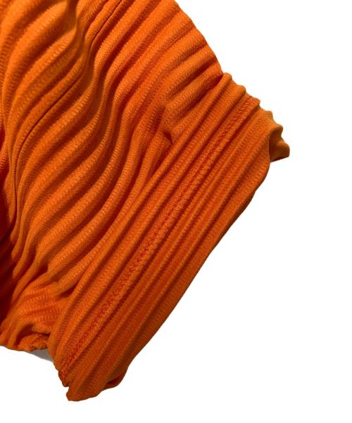 HOMME PLISSE ISSEY MIYAKE（オム プリッセ イッセイ ミヤケ）HOMME PLISSE ISSEY MIYAKE (オム プリッセ イッセイ ミヤケ) S/Sプリーツカットソー オレンジ サイズ:2の古着・服飾アイテム