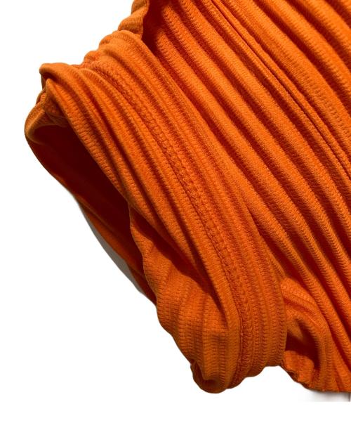 HOMME PLISSE ISSEY MIYAKE（オム プリッセ イッセイ ミヤケ）HOMME PLISSE ISSEY MIYAKE (オム プリッセ イッセイ ミヤケ) S/Sプリーツカットソー オレンジ サイズ:2の古着・服飾アイテム