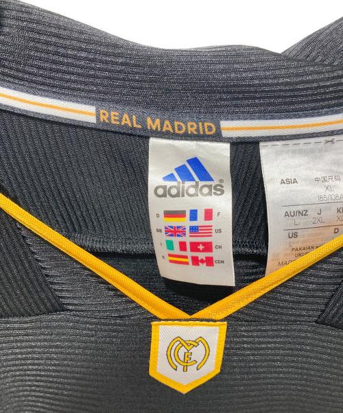 adidas（アディダス）adidas (アディダス) レアルマドリード99-00 AWAYユニフォーム ブラック サイズ:2XLの古着・服飾アイテム
