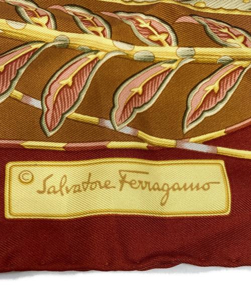 Salvatore Ferragamo（サルヴァトーレ フェラガモ）Salvatore Ferragamo (サルヴァトーレ フェラガモ) 総柄シルクスカーフ マルチカラーの古着・服飾アイテム