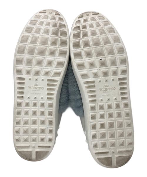 VALENTINO（ヴァレンティノ）VALENTINO (ヴァレンティノ) スタッズファースニーカー ホワイト サイズ:41の古着・服飾アイテム