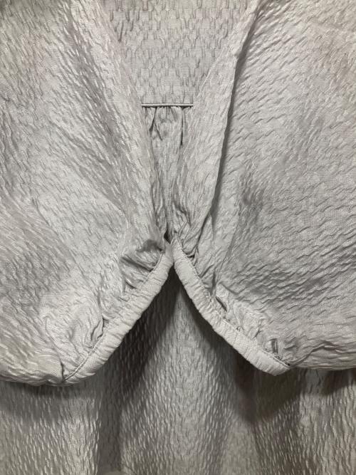 UNITED ARROWS TOKYO（ユナイテッドアローズトウキョウ）UNITED ARROWS TOKYO (ユナイテッドアローズトウキョウ) エアリージャカード ペプラムブラウス グレー サイズ:36の古着・服飾アイテム