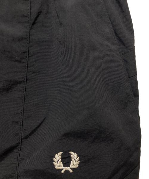 FRED PERRY（フレッドペリー）FRED PERRY (フレッドペリー) ナイロンテックパンツ ブラック サイズ:Ｌの古着・服飾アイテム