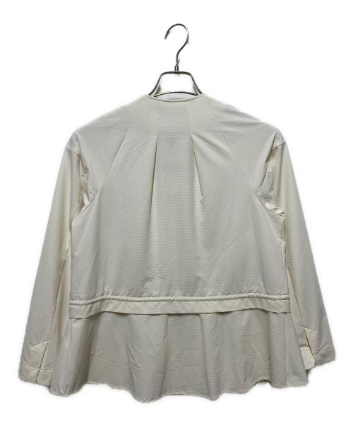 INDIVI（インディヴィ）INDIVI (インディヴィ) ドロストペプラムブルゾン ベージュ サイズ:3の古着・服飾アイテム