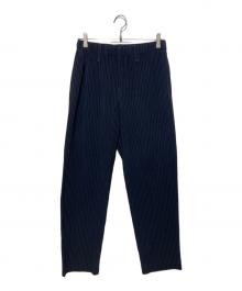 HOMME PLISSE ISSEY MIYAKE（オム プリッセ イッセイ ミヤケ）の古着「プリーツパンツ」｜ネイビー