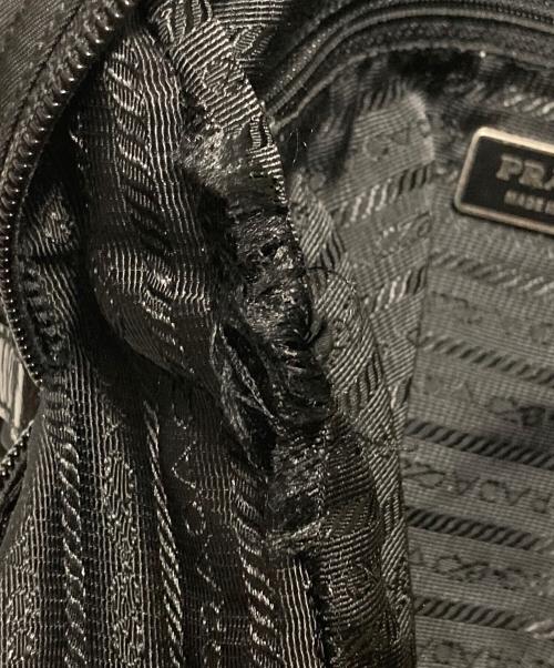 PRADA（プラダ）PRADA (プラダ) ナイロンハンドバッグ ブラックの古着・服飾アイテム