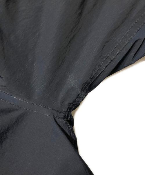 BARNEYS NEWYORK（バーニーズ・ニューヨーク）BARNEYS NEWYORK (バーニーズ・ニューヨーク) ナイロンフーデットコート ネイビー サイズ:XLの古着・服飾アイテム