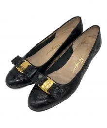 Salvatore Ferragamo（サルヴァトーレ フェラガモ）の古着「ヴァラパンプス」｜ブラック