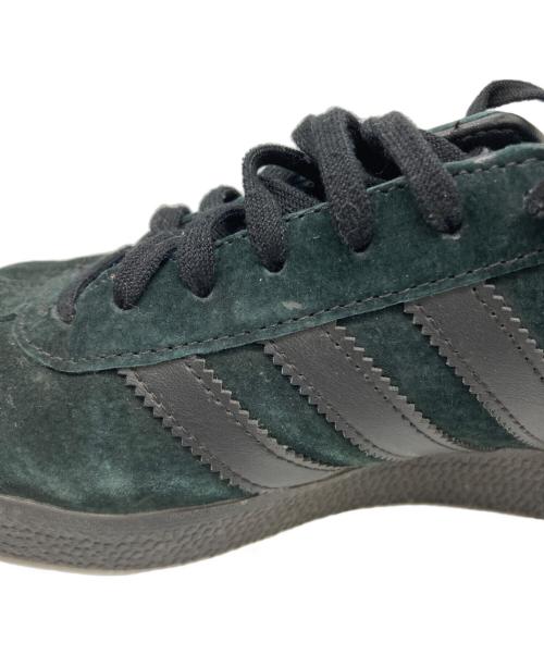 adidas（アディダス）adidas (アディダス) GAZELLE　ローカットスニーカー ブラック サイズ:26の古着・服飾アイテム