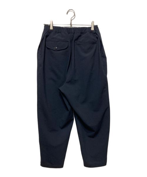 STILL BY HAND（スティルバイハンド）STILL BY HAND (スティルバイハンド) 強撚ポリエステル 1タックテーパードパンツ ネイビー サイズ:44の古着・服飾アイテム
