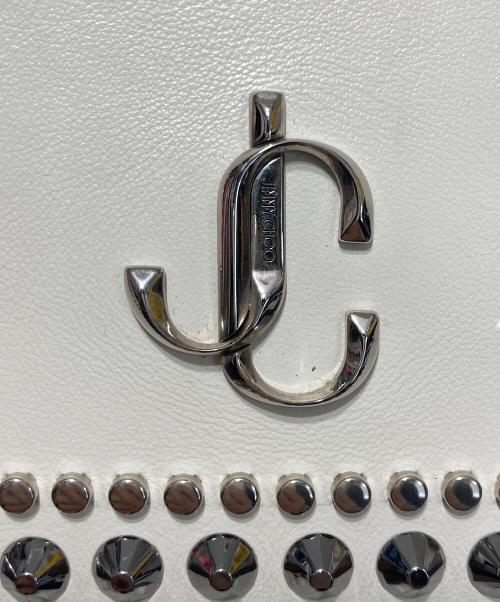 JIMMY CHOO（ジミーチュウ）JIMMY CHOO (ジミーチュウ) スタッズロゴショルダーバッグ ホワイトの古着・服飾アイテム