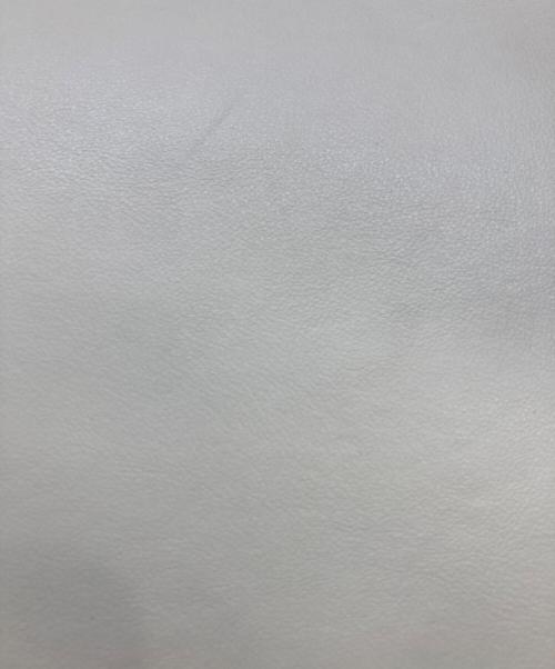 JIMMY CHOO（ジミーチュウ）JIMMY CHOO (ジミーチュウ) スタッズロゴショルダーバッグ ホワイトの古着・服飾アイテム