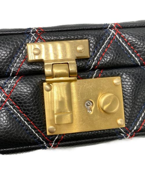 Thom Browne（トムブラウン）Thom Browne (トムブラウン) mini Trunk quilted shoulder bag ブラックの古着・服飾アイテム