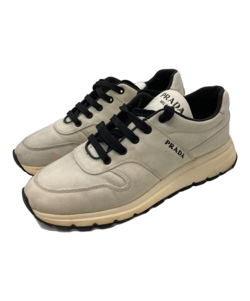 PRADA（プラダ）PRADA (プラダ) ロゴスニーカー グレージュ サイズ:6の古着・服飾アイテム