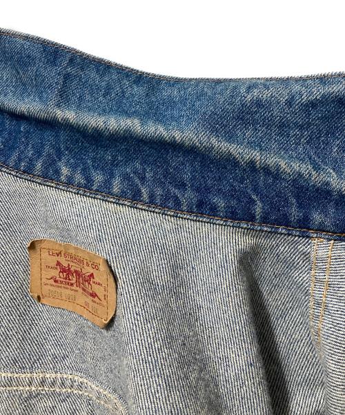 LEVI'S（リーバイス）LEVI'S (リーバイス) カスタムデニムジャケット インディゴ サイズ:42の古着・服飾アイテム
