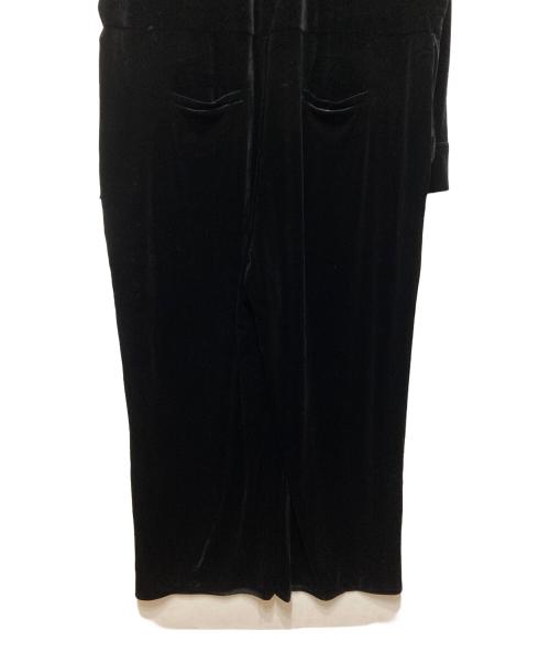 yae（ヤエ）yae (ヤエ) Fastener slit velours jumpsuit ブラック サイズ:38の古着・服飾アイテム