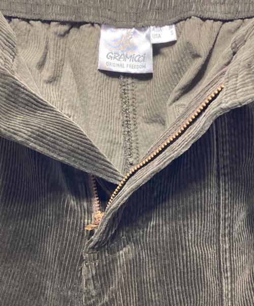 GRAMICCI（グラミチ）GRAMICCI (グラミチ) CORDUROY LOOSE TAPERED RIDGE PANT オリーブ サイズ:Mの古着・服飾アイテム