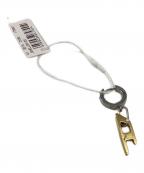 DIESELディーゼル）の古着「Dロゴ片耳ピアス」｜ゴールド