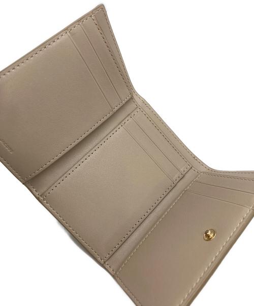 MARC JACOBS（マークジェイコブズ）MARC JACOBS (マークジェイコブズ) モノグラム 3つ折り財布 ベージュ サイズ:-の古着・服飾アイテム