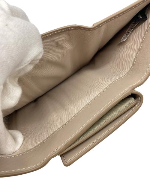 MARC JACOBS（マークジェイコブズ）MARC JACOBS (マークジェイコブズ) モノグラム 3つ折り財布 ベージュ サイズ:-の古着・服飾アイテム