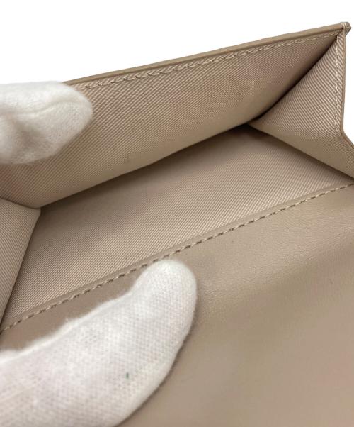 MARC JACOBS（マークジェイコブズ）MARC JACOBS (マークジェイコブズ) モノグラム 3つ折り財布 ベージュ サイズ:-の古着・服飾アイテム