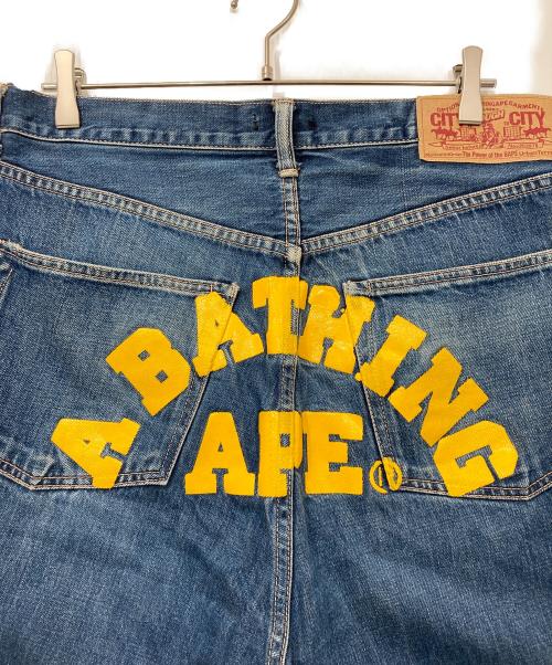 A BATHING APE（アベイシングエイプ）A BATHING APE (ア ベイシング エイプ) アーチロゴデニムパンツ ブルー サイズ:ｌの古着・服飾アイテム