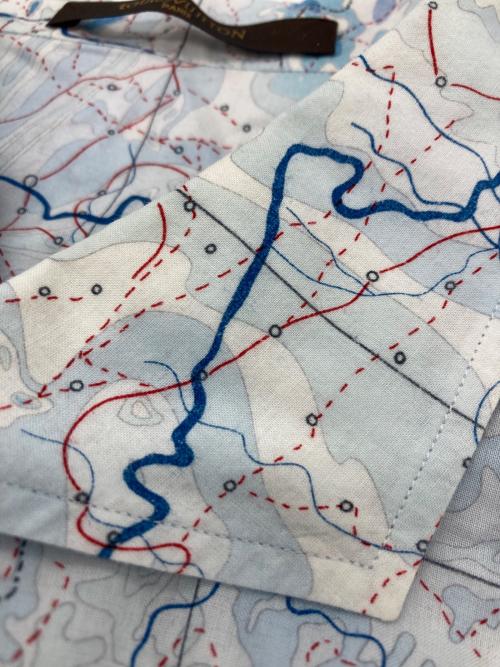 LOUIS VUITTON（ルイ ヴィトン）LOUIS VUITTON (ルイ ヴィトン) 柄シャツ ブルー サイズ:記載なしの古着・服飾アイテム