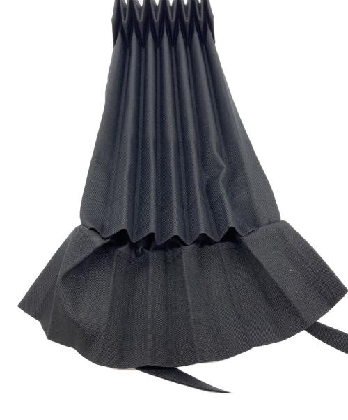 me ISSEY MIYAKE（ミーイッセイ ミヤケ）me ISSEY MIYAKE (ミーイッセイ ミヤケ) プリーツショルダーバッグ/TRUNK PLEATS BAG ブラック サイズ:- 未使用品の古着・服飾アイテム