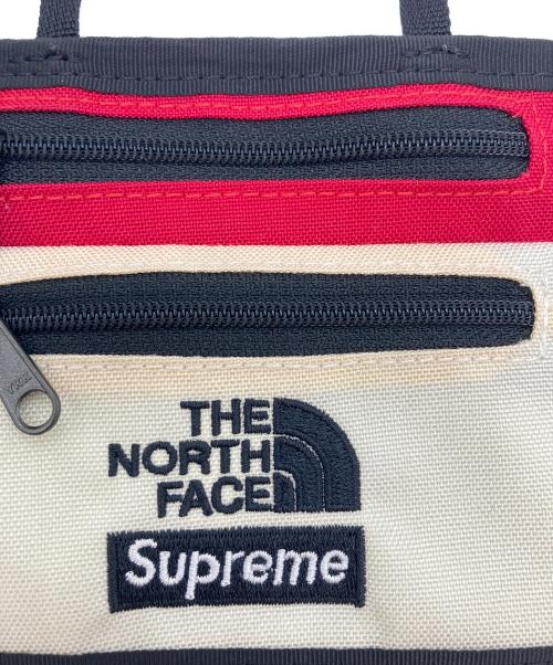 THE NORTH FACE（ザ ノース フェイス）THE NORTH FACE (ザ ノース フェイス) SUPREME (シュプリーム) Expedition Travel Wallet アイボリー×レッドの古着・服飾アイテム