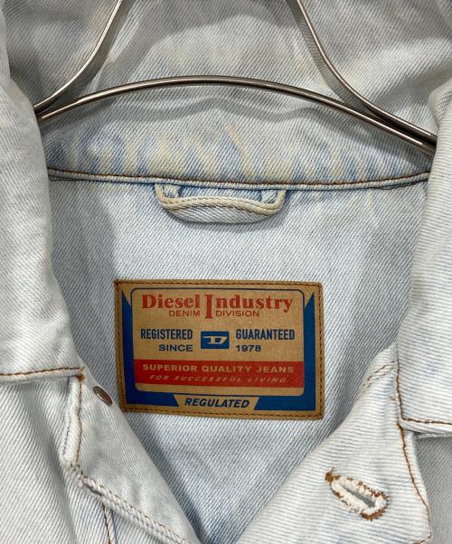 DIESEL（ディーゼル）DIESEL (ディーゼル) De-Flaminia ベルテッド デニムジャケット ブルー サイズ:Sの古着・服飾アイテム