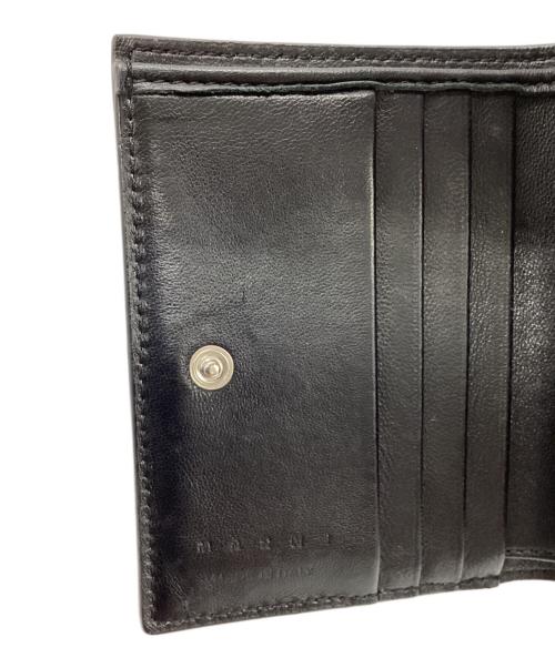 MARNI（マルニ）MARNI (マルニ) 2つ折り財布 ブラックの古着・服飾アイテム