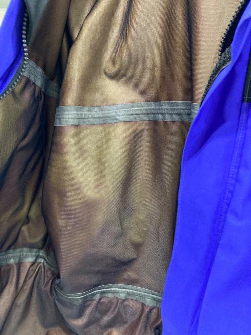 SEQUEL（シークエル）SEQUEL (シークエル) マウンテンパーカー ブルー サイズ:Mの古着・服飾アイテム