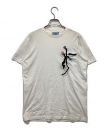 PRADA（プラダ）の古着「フラワー装飾ポケットTシャツ」｜ホワイト