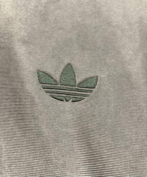 adidas（アディダス）adidas (アディダス) ファイヤーバード メタリックトラックトップ シルバー サイズ:Mの古着・服飾アイテム