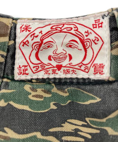 EVISU（エヴィス）EVISU (エヴィス) カモメペイント タイガーカモパンツ オリーブ サイズ:30の古着・服飾アイテム