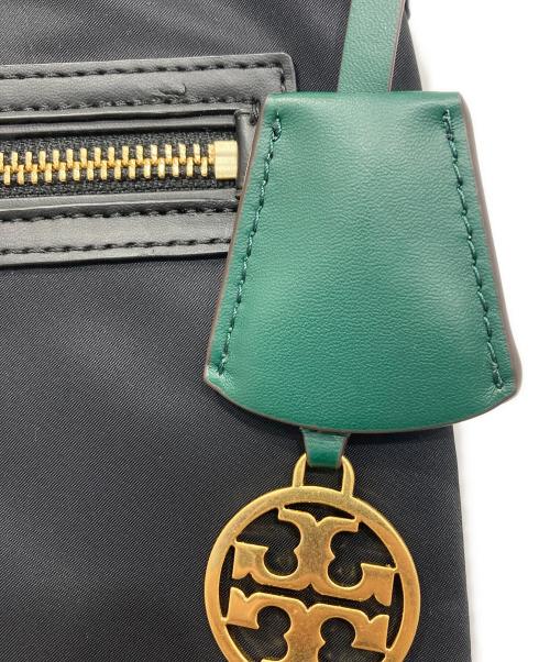 TORY BURCH（トリーバーチ）TORY BURCH (トリーバーチ) PERRY NYLON SWINGPACK/ペリー ナイロン スイングパック ブラックの古着・服飾アイテム