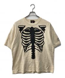 VANSON（バンソン）の古着「スケルトンボーンプリントTシャツ」｜ベージュ
