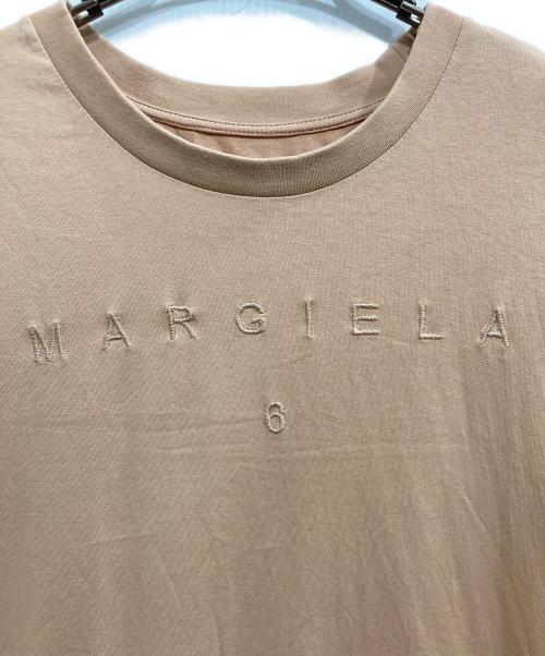 MM6 Maison Margiela（エムエムシックスメゾンマルジェラ）MM6 Maison Margiela (エムエムシックスメゾンマルジェラ) ロゴTシャツ ベージュ サイズ:Ｓの古着・服飾アイテム