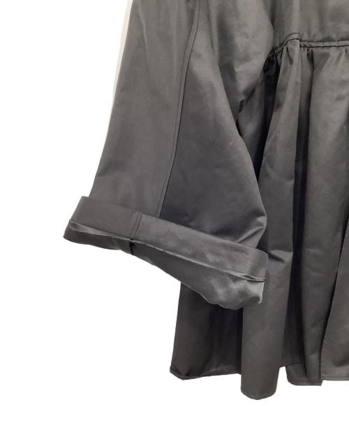 23区（ニジュウサンク）23区 (ニジュウサンク) 撥水加工 グロッシーツイル アウター ブラック サイズ:38の古着・服飾アイテム