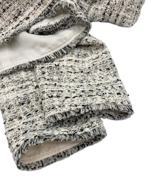 23区（ニジュウサンク）23区 (ニジュウサンク) CLALENSONファンシーツイード ノーカラー ジャケット グレー サイズ:38の古着・服飾アイテム