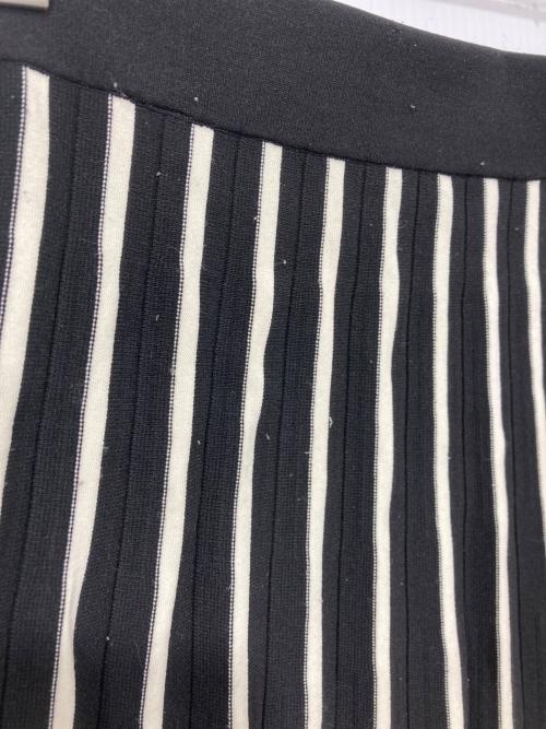 TORY BURCH（トリーバーチ）TORY BURCH (トリーバーチ) プリーツテックニットスカート ブラック サイズ:ＸＳの古着・服飾アイテム