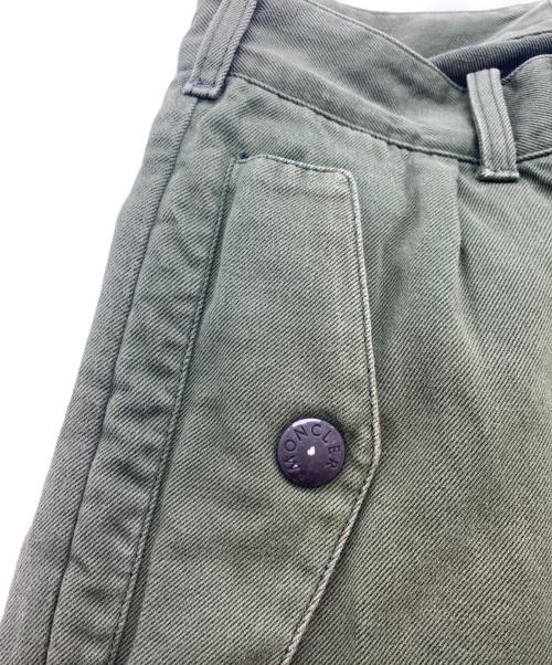 MONCLER（モンクレール）MONCLER (モンクレール) カーゴショーツ オリーブ サイズ:44の古着・服飾アイテム