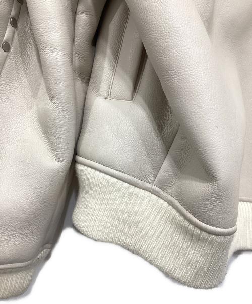 AFB（エーエフビー）AFB (エーエフビー) STUDDED HOODED BOMBER JACKET/スタッデッド　フーデッド　ボンバー　ジャケット ベージュ サイズ:Lの古着・服飾アイテム