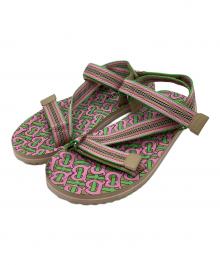 BURBERRY（バーバリー）の古着「Patterson Flat Sandals/モノグラムパターン フラットサンダル」｜グリーン×ピンク