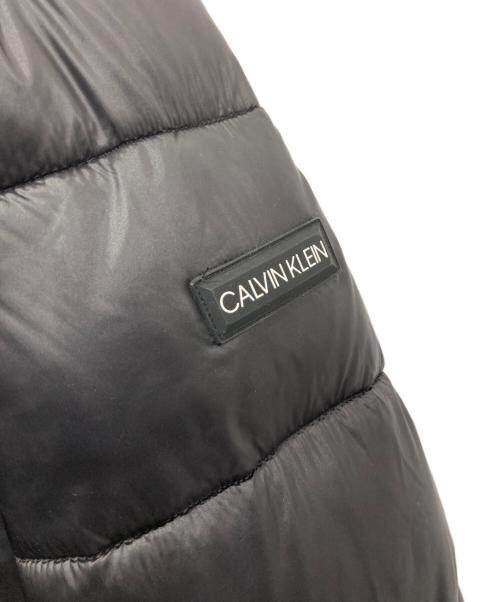 Calvin Klein（カルバンクライン）Calvin Klein (カルバンクライン) シャドーロゴ中綿ジャケット ブラック サイズ:Mの古着・服飾アイテム