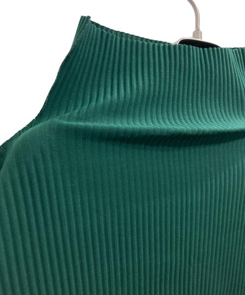 me ISSEY MIYAKE（ミーイッセイ ミヤケ）me ISSEY MIYAKE (ミーイッセイ ミヤケ) ハイネック変形プリーツカットソー グリーン サイズ:-の古着・服飾アイテム